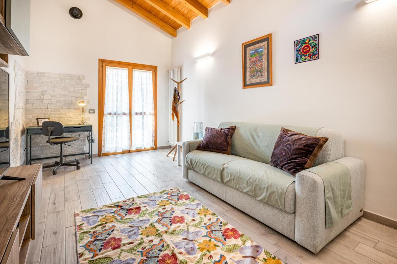 Casenuove Viletta Indipendente A 10 Min Da Parma Case Nuove  ภายนอก รูปภาพ